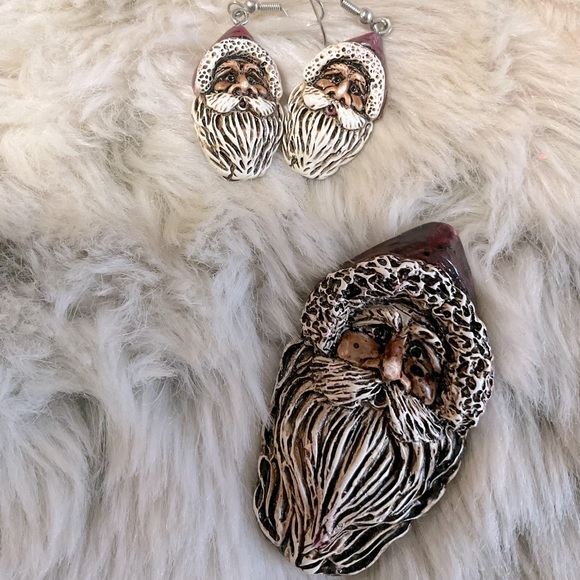 Vintage Santa Earrings and matching Pin - Picture 3 of 8